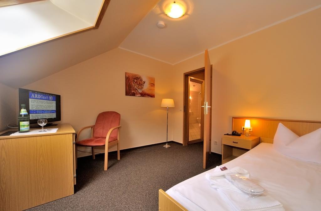 Waldhotel Bad Bibra Exterior photo